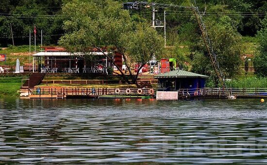 GÜNÜBİRLİK DERİNCE HARİKALAR SAHİLİ, HOBBİT EVLERİ, MAŞUKİYE, SAPANCA TURU  18 HAZİRAN  2023