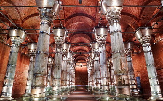 İSTANBUL TARİHİ YARIMADA TOPKAPI-AYASOFYA-YEREBATAN-SULTANAHMET-GÜLHANE TURU 29 HAZİRAN 2025
