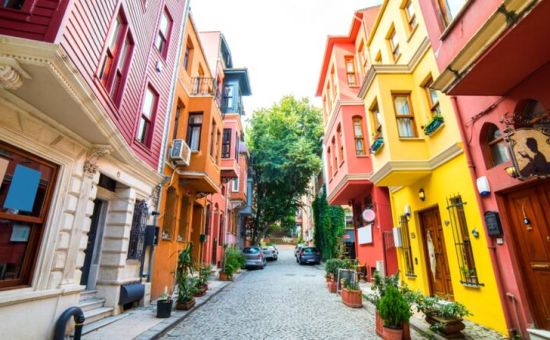 GÜNÜBİRLİK ÜSKÜDAR-KUZGUNCUK-BEYLERBEYİ SARAYI TURLARI 2026