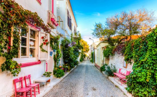 GÜNÜBİRLİK BOZCAADA TURLARI 2026