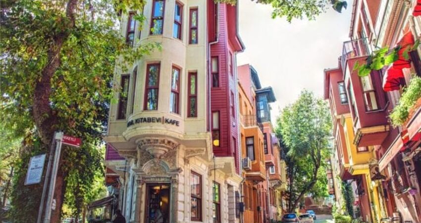 GÜNÜBİRLİK ÜSKÜDAR-KUZGUNCUK-BEYLERBEYİ SARAYI TURU 26 KASIM 2023