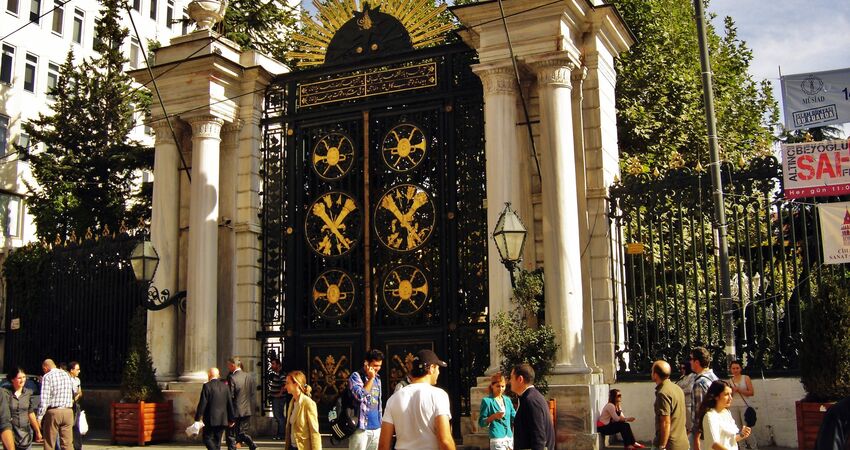 GÜNÜBİRLİK İSTANBUL TAKSİM,BEYOĞLU,İSTİKLAL,GALATA TURU 17 ARALIK 2023