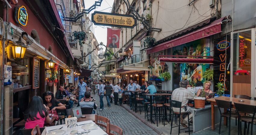 GÜNÜBİRLİK İSTANBUL TAKSİM,BEYOĞLU,İSTİKLAL,GALATA TURU 17 ARALIK 2023