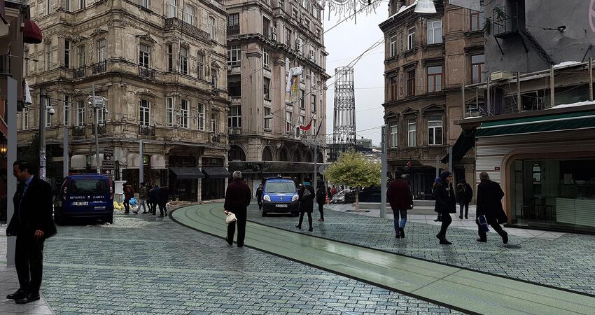 GÜNÜBİRLİK İSTANBUL TAKSİM,BEYOĞLU,İSTİKLAL,GALATA TURU 17 ARALIK 2023