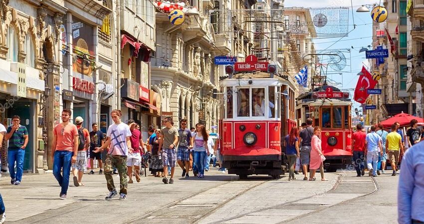GÜNÜBİRLİK İSTANBUL TAKSİM,BEYOĞLU,İSTİKLAL,GALATA TURU 17 ARALIK 2023