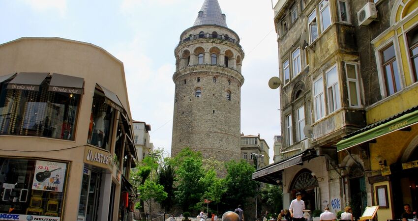 GÜNÜBİRLİK İSTANBUL TAKSİM,BEYOĞLU,İSTİKLAL,GALATA TURU 17 ARALIK 2023