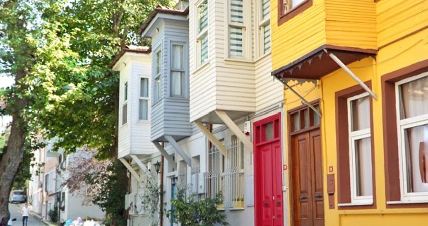 GÜNÜBİRLİK ÜSKÜDAR-KUZGUNCUK-BEYLERBEYİ SARAYI TURU 28 EYLÜL 2025