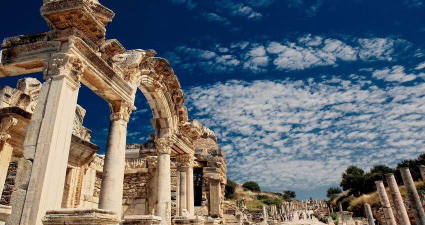 KUŞADASI-ŞİRİNCE-MERYEMANA-EFES ANTİK KENTİ VE İZMİR TURU 03-05 EKİM 2025