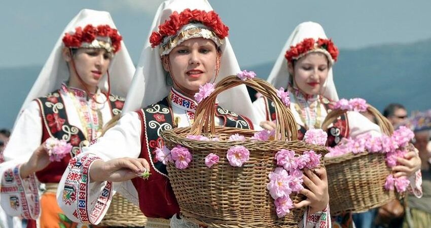 GÜNÜBİRLİK BULGARİSTAN KAZANLIK GÜL FESTİVALİ VE STARA ZAGORA(ESKİ ZAĞRA) TURU 31 MAYIS 2025