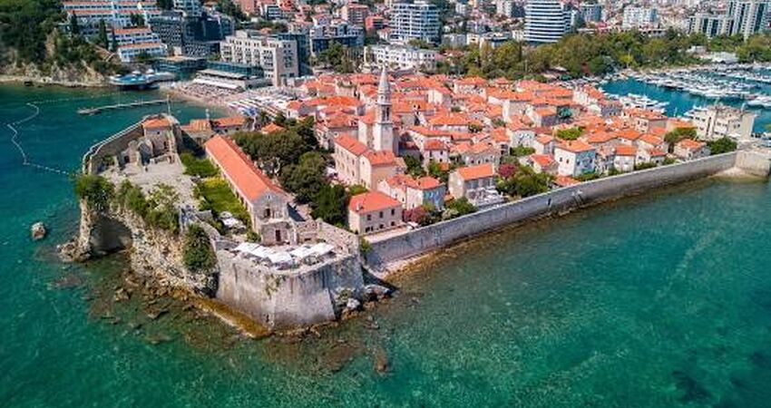BUDVA Tailwind Havayolları Özel Seferi ile 3 Gece 4 Gün (TGD-TGD) 