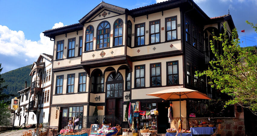 YEDİGÖLLER-ABANT-MUDURNU-GÖYNÜK-TARAKLI TURU 11-12 EKİM 2025