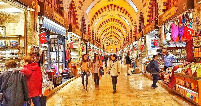 GÜNÜBİRLİK İSTANBUL EMİNÖNÜ TURU VE ESRA EROL PROGRAMI 8 EKİM 2025