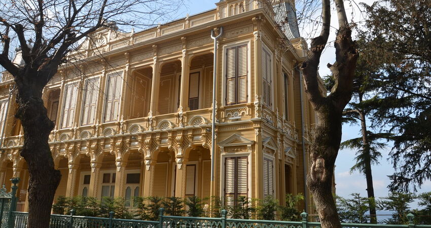 GÜNÜBİRLİK ÖZEL TEKNE İLE İSTANBUL ADALAR  (BÜYÜKADA-HEYBELİADA) VE EMİNÖNÜ TURLARI 2026